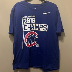 Nike Chicago Cubs Shirt XXL, Smoke-Free Home, Some Wear on Front (see picture)